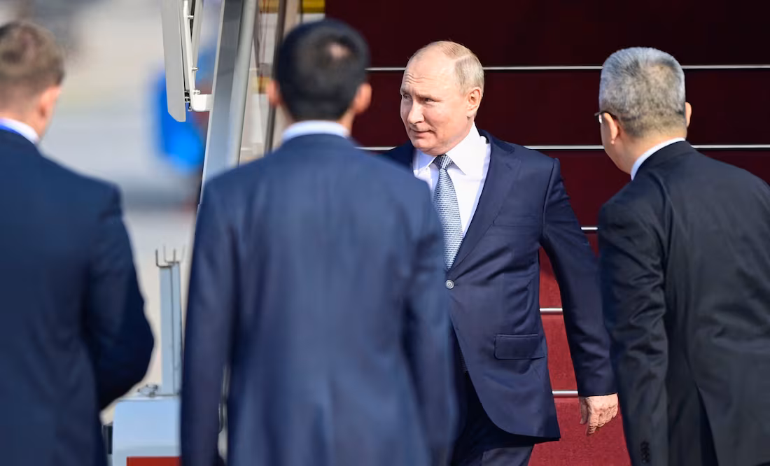 Putin llega a China para cumbre clave organizada por Xi; asistirá a gran desfile militar en Beijing